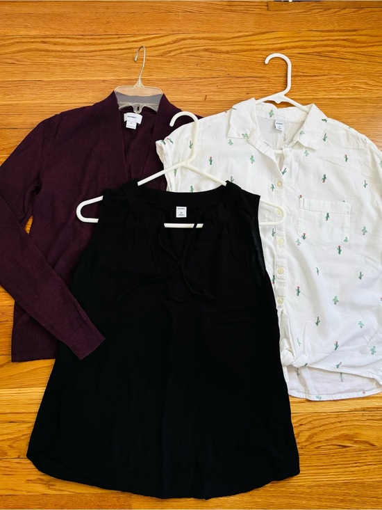 Old Navy Tops - Old Navy Black Sleeveless Tie-Neck Top